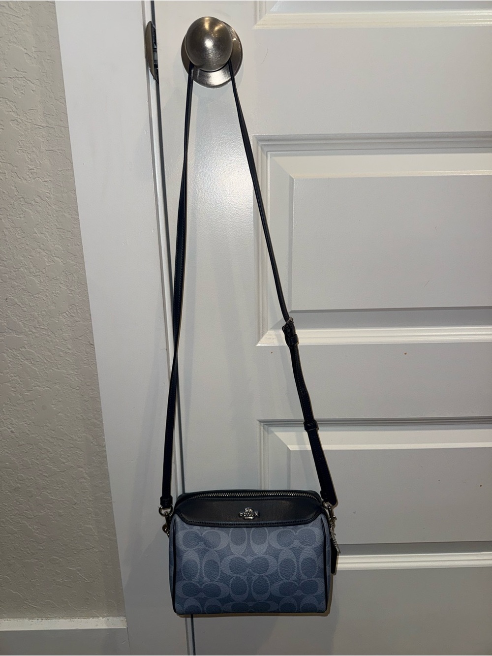Small Coach Blue Signature Canvas Crossbody with Navy Trim - Picture 2 of 7
